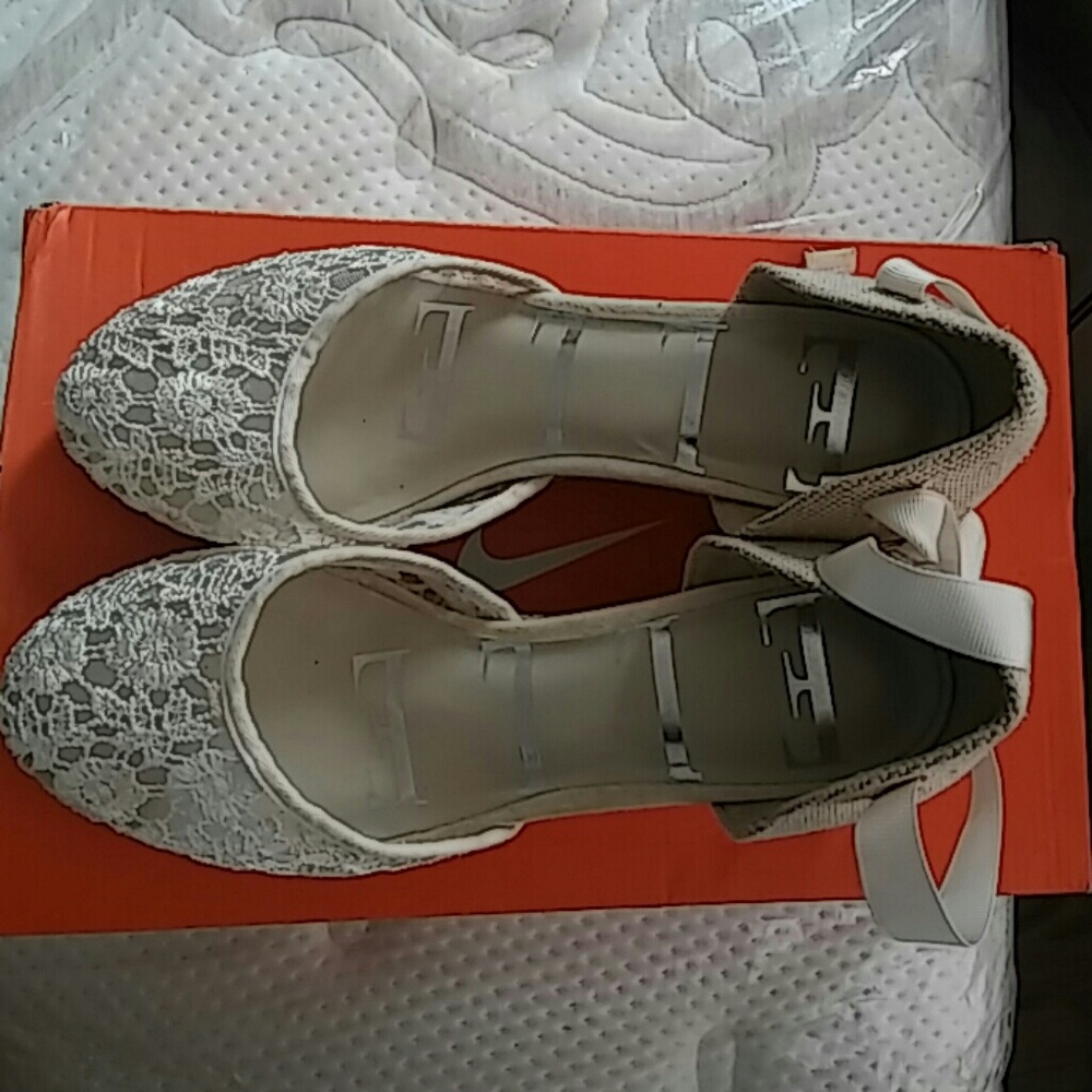 Wedge shoe